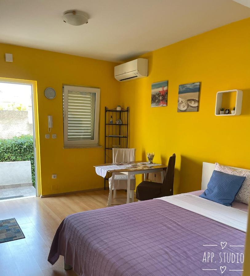 רוביני Apartments Mery מראה חיצוני תמונה